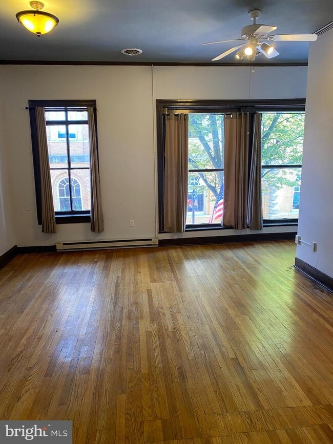 Building Photo - 105 N Loudoun St