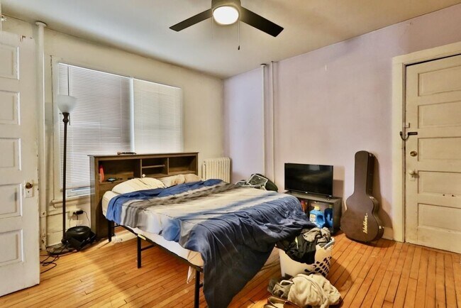 Foto del edificio - 452 W Doty St