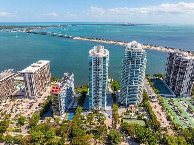 Building Photo - 2101 Brickell Ave