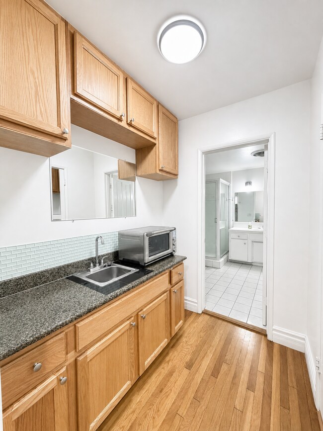 Foto del edificio - 3601 Dellvale Pl
