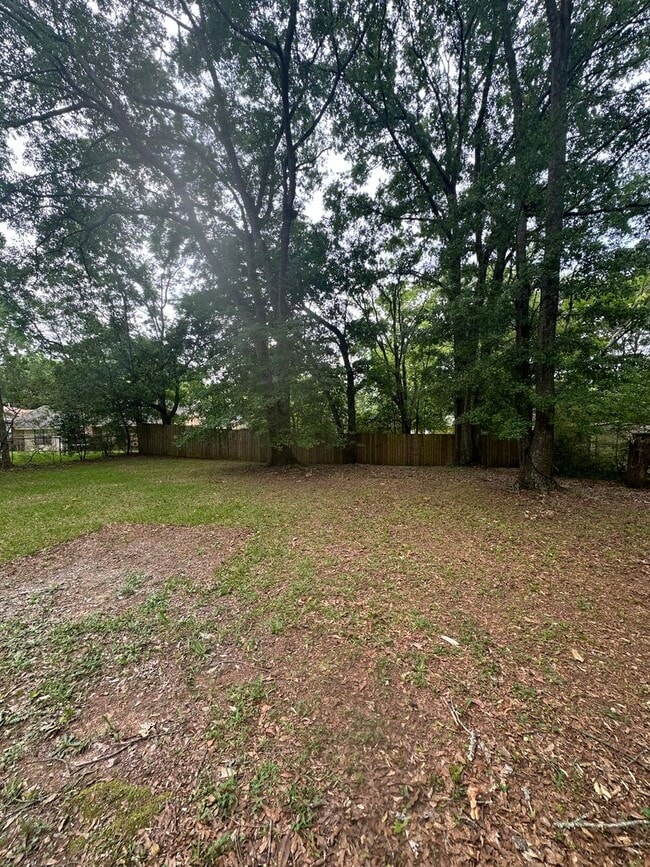 Building Photo - 5718 Wares Ferry Rd