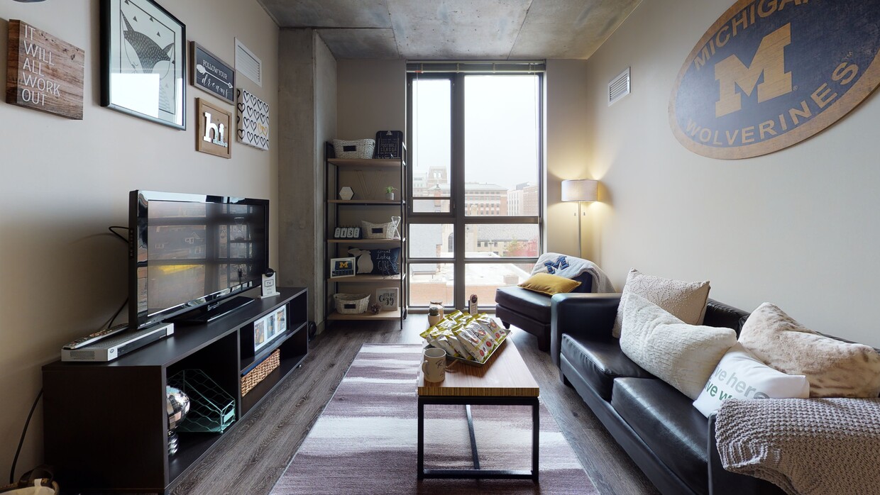 Photo - The Varsity(MI) Apartments