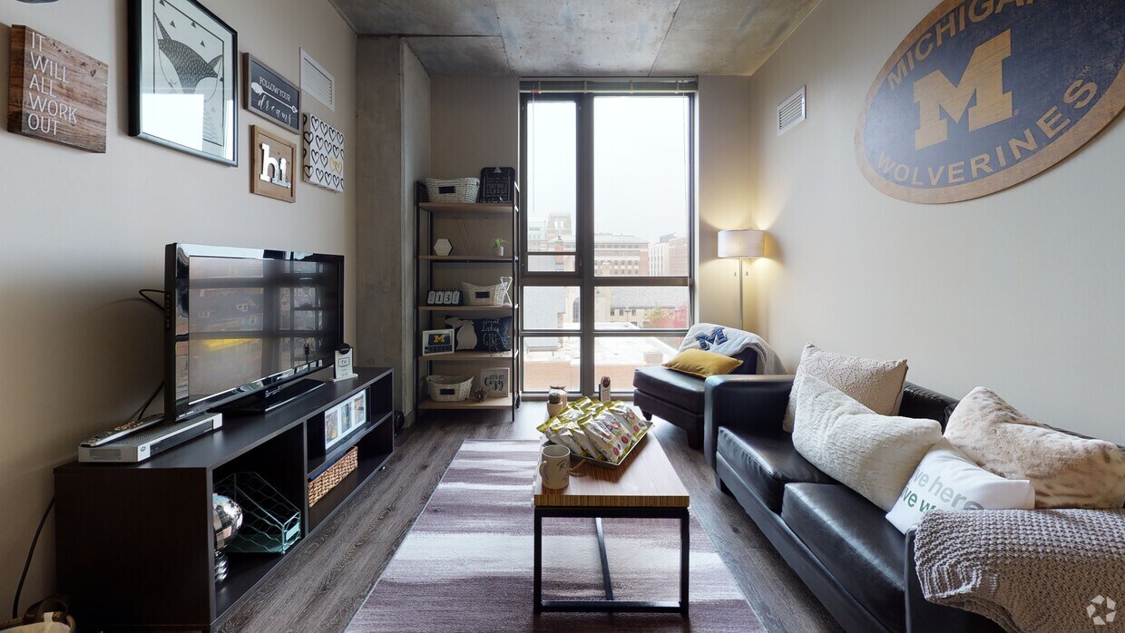 Photo - The Varsity(MI) Apartments