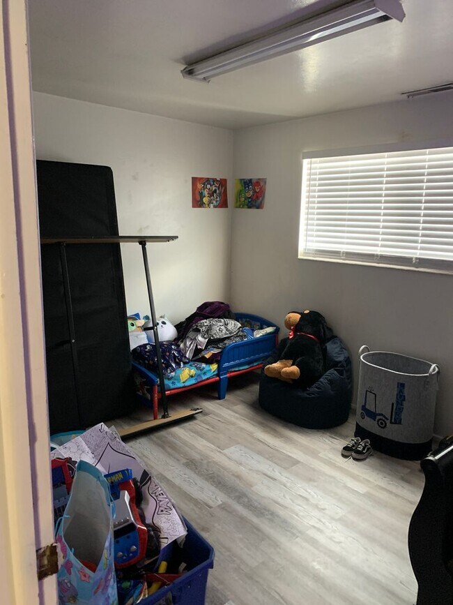 Foto del edificio - Cozy 2-Bedroom Apartment in Central Provo – Available Now!