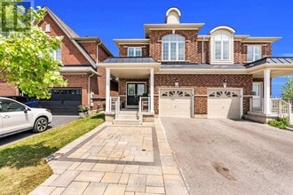 Building Photo - 564 Bessborough Dr