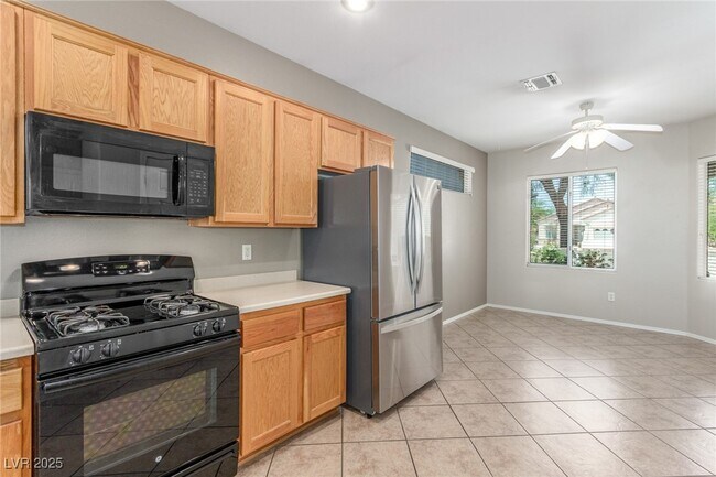 Building Photo - 2871 Goldcreek St