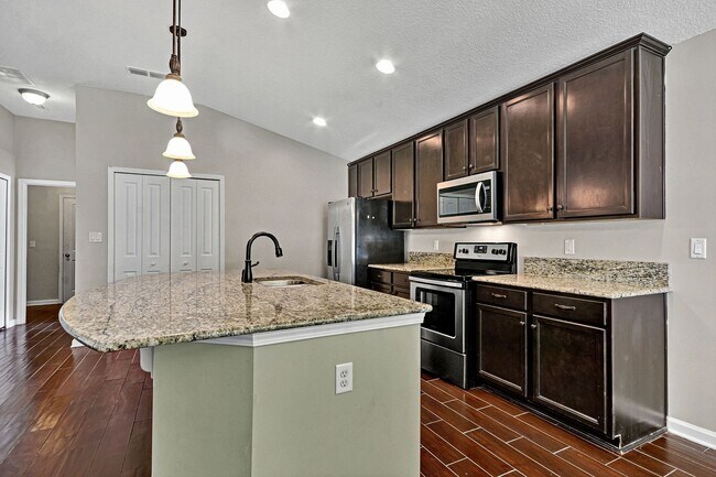 Building Photo - 4 bedroom/ 2 bath home in World Golf Village