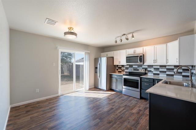Foto del edificio - 1705 Willow Way