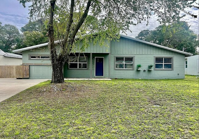 Building Photo - 309 Kepner Dr NE
