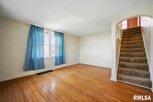 Foto del edificio - 3110 N Sherwood Ave