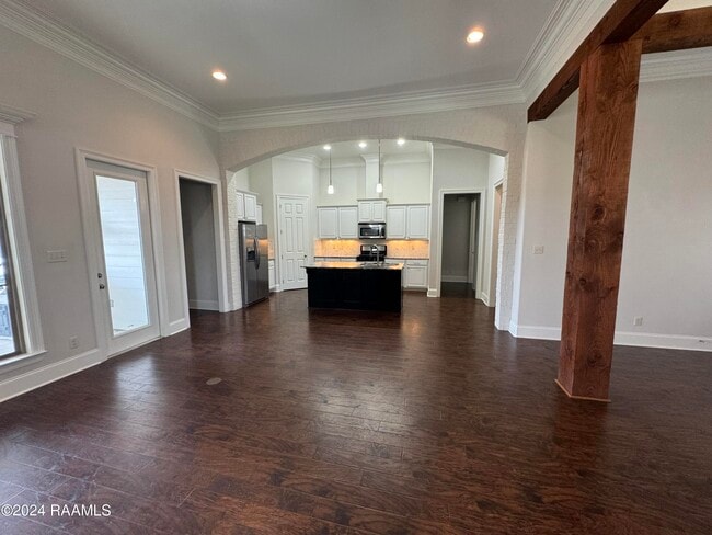 Building Photo - 216 Golden Cypress Dr