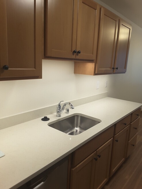 Kitchen - Inglewood Forest Apartments