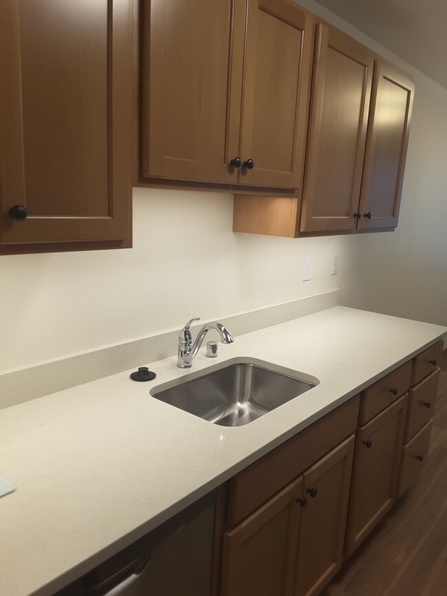 Kitchen - Inglewood Forest Apartments