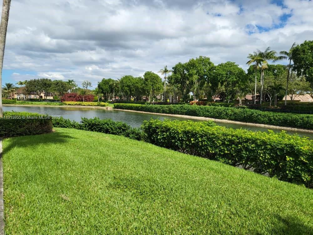 Foto principal - 3415 NE 9th Dr