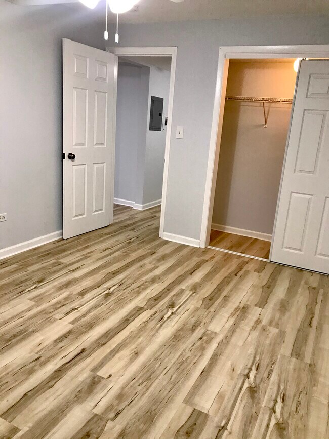 Bedroom - 4456 W Gunnison St