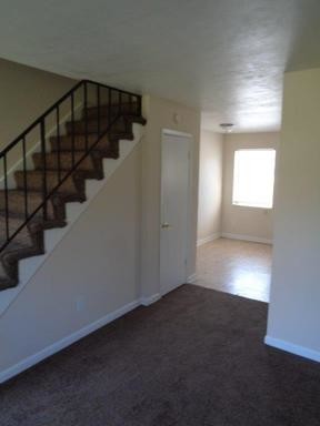 Building Photo - 661 Sherwood Dr