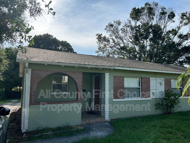 Foto principal - 220 S Hillcrest Ave