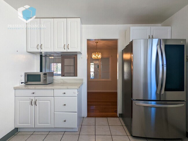Building Photo - 3 br, 1 bath House - 110 Cuesta Dr.
