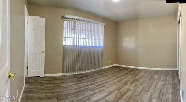 Foto del edificio - 8638 North 8th St