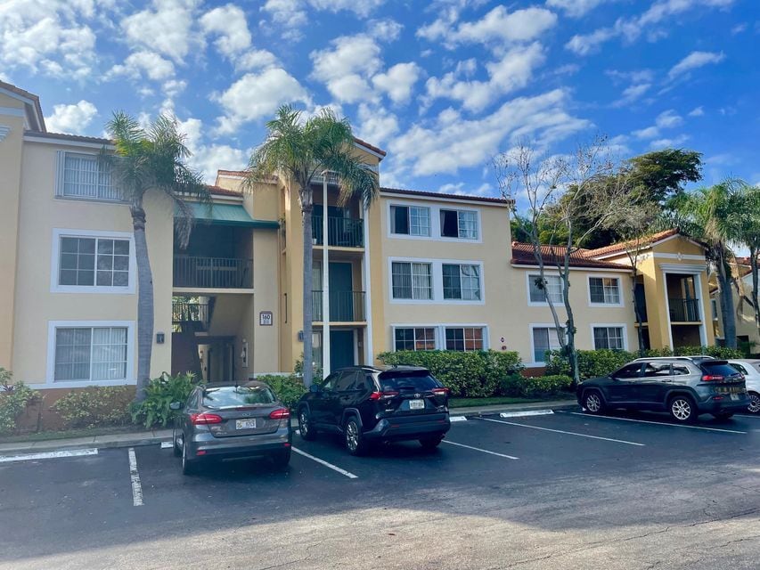 Building Photo - 160 Yacht Club Way