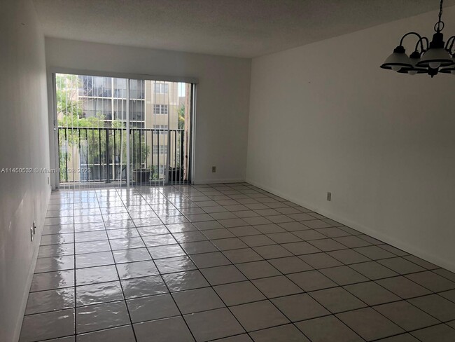 Building Photo - 8550 N Sherman Cir