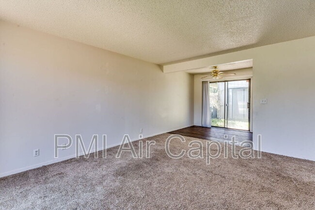 Building Photo - 535 S Lulu Ave