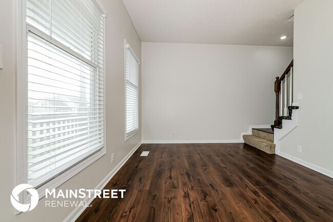 Building Photo - 14620 Shamrock Way
