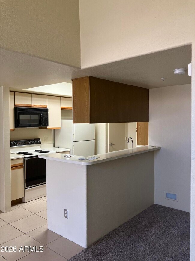 Foto del edificio - 1333 E Morten Ave