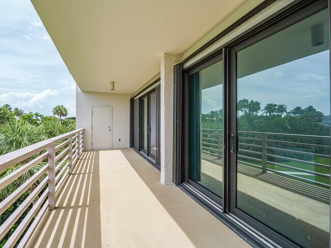 Building Photo - 5536 Jimmy Buffett Mem Hwy