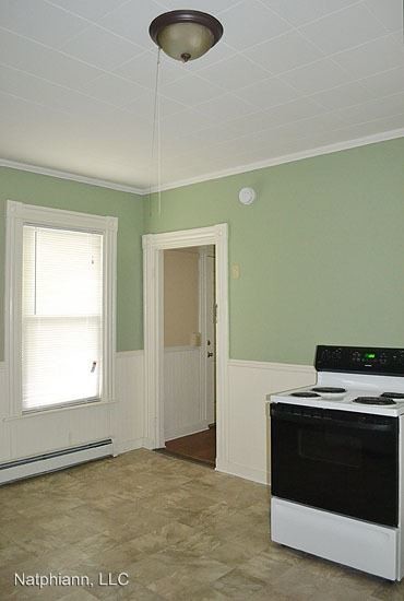 Primary Photo - 129 S Main St