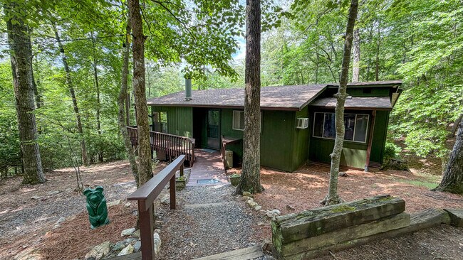 Foto del edificio - 1253 Tipton Springs Rd