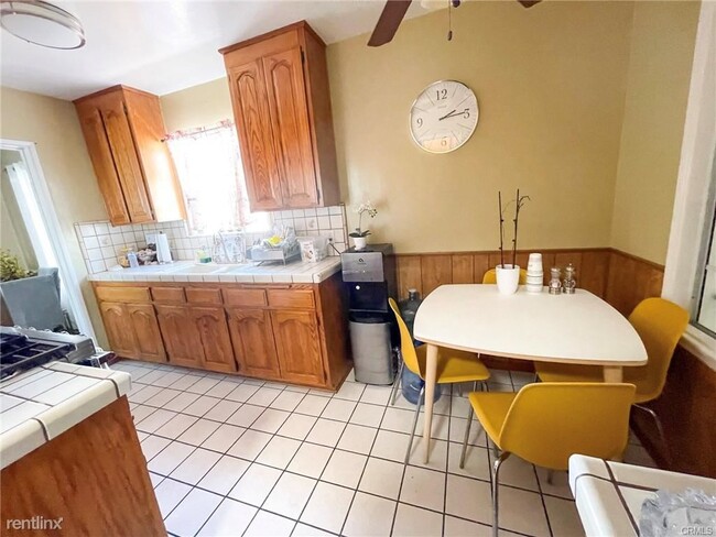 Foto del edificio - 3 br, 2 bath House - 8142 White Oak Ave