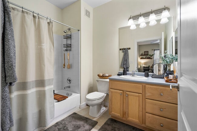 Photo - Campus Crossings Briarcliff Apartments