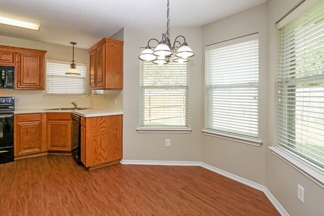 Foto del edificio - 1012 SW Hillside Dr