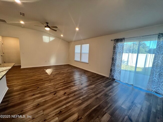 Foto del edificio - 463 Red Dahlia Ln