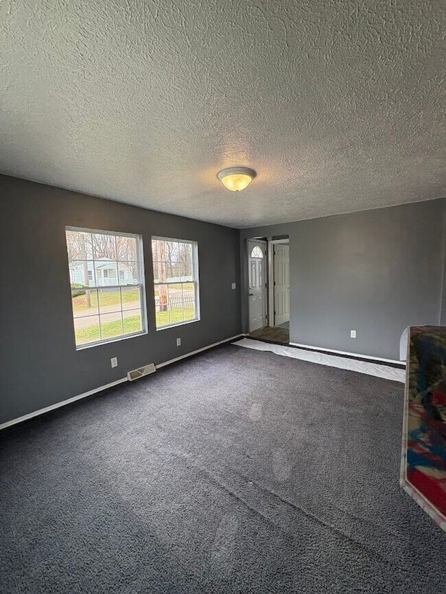 Foto del edificio - Two bedroom one bathroom home for rent