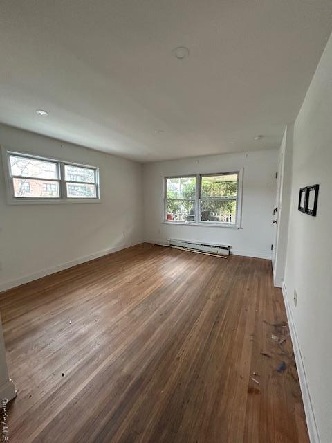 Foto del edificio - 330 E Broadway