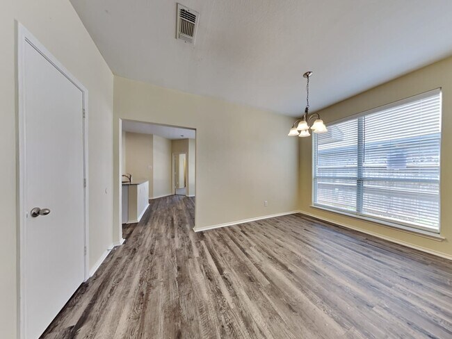 Building Photo - 723 Catalina Dr