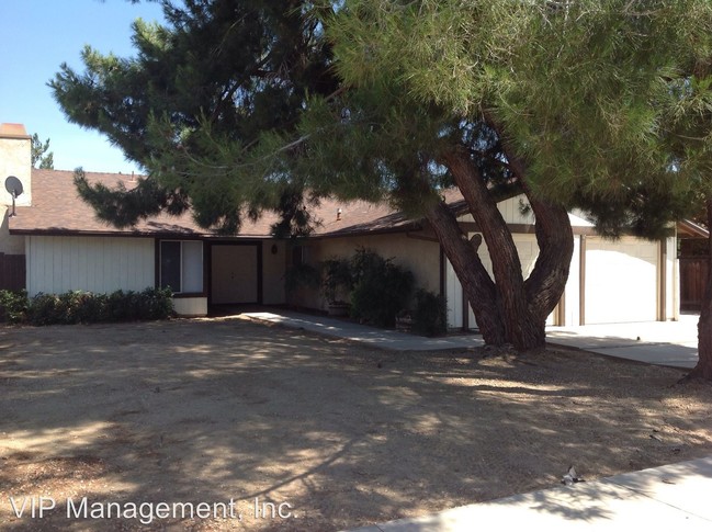 Building Photo - 4 br, 2 bath House - 13725 Burning Tree Drive