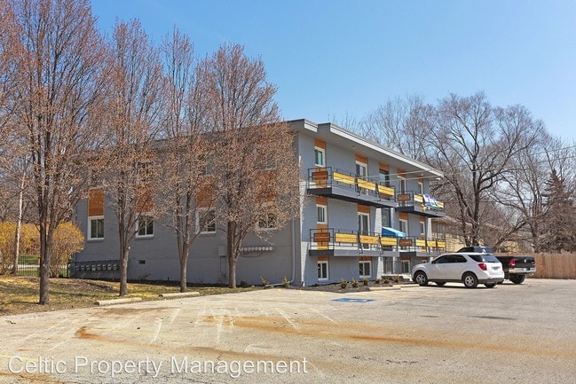 Building Photo - 6621 W 94th Terrace