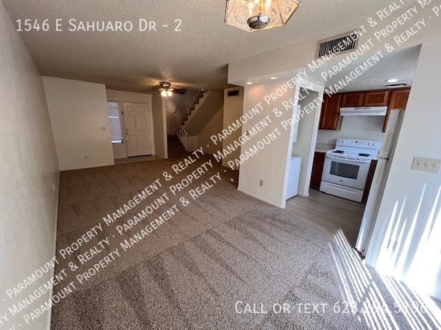Building Photo - 1546 E Sahuaro Dr