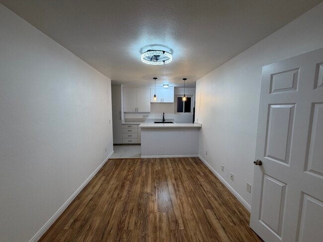 Building Photo - 195 Madrona St