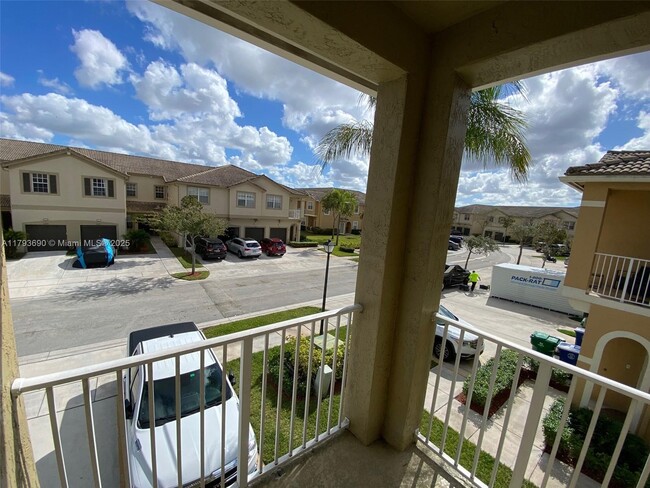 Foto del edificio - 4294 SW 132nd Wy