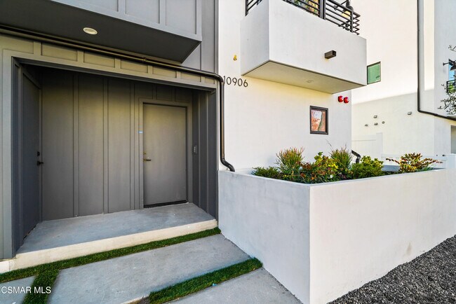 Foto del edificio - 10906 Hesby St