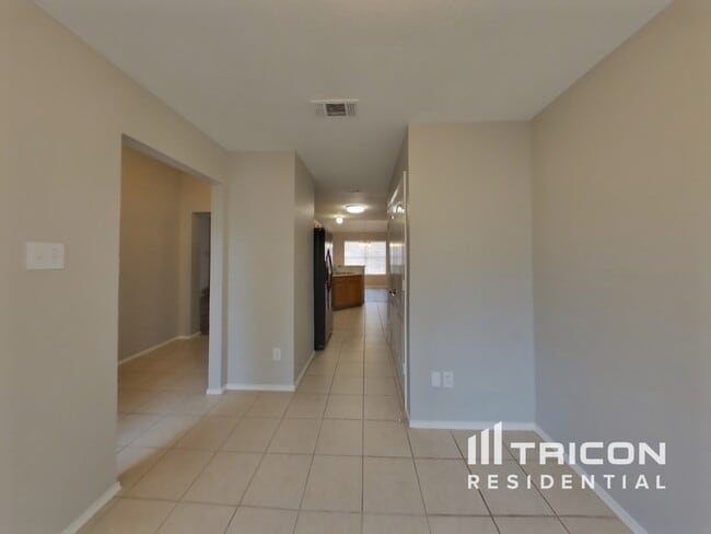 Foto del edificio - 7319 Woodhome Dr