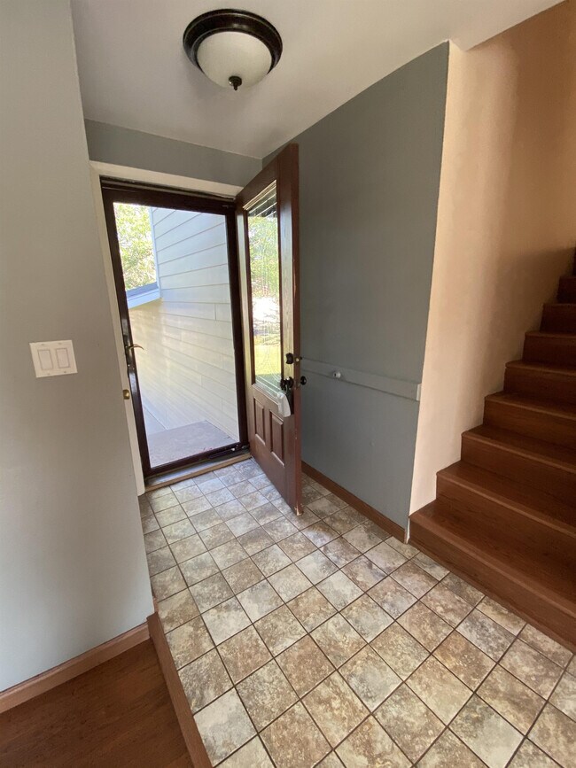 Foto del edificio - 7231 Bomar Dr