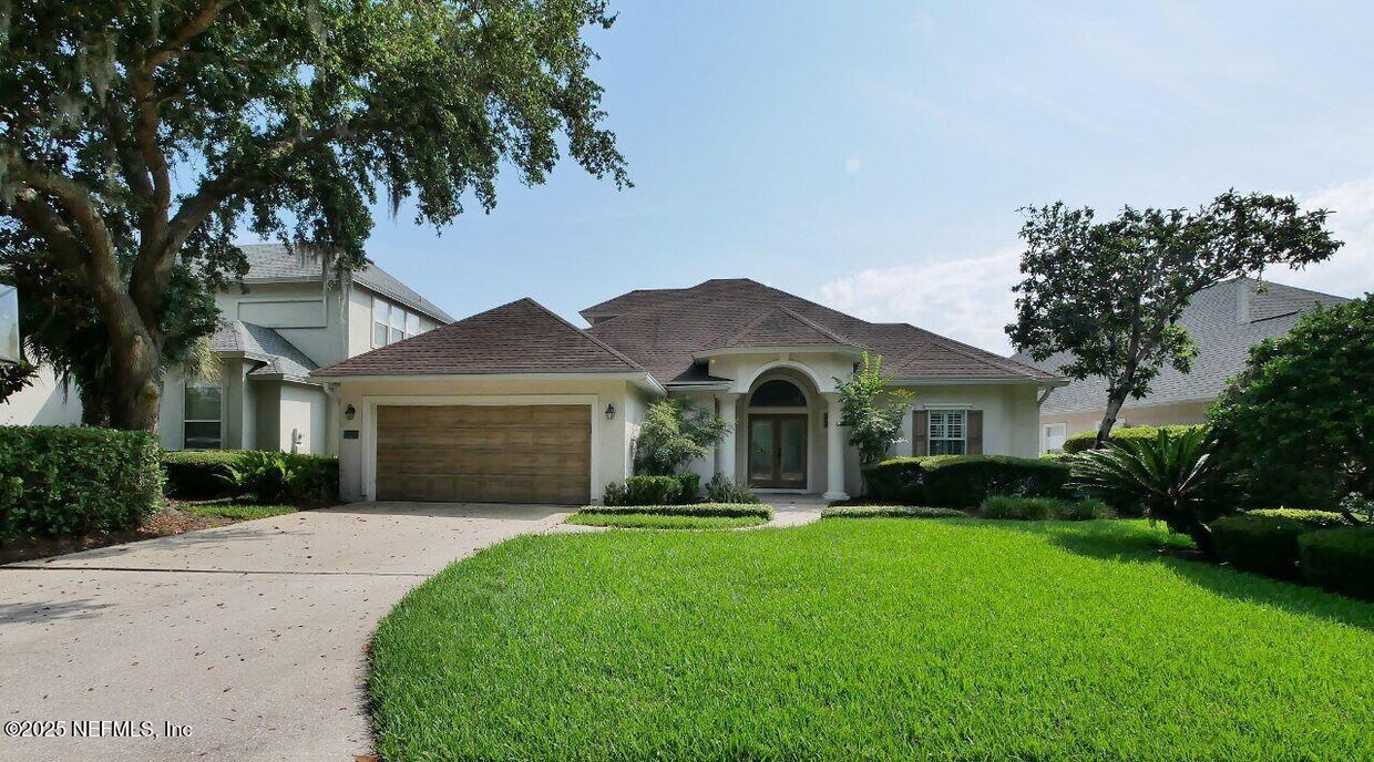 Foto principal - 141 Deer Cove Dr