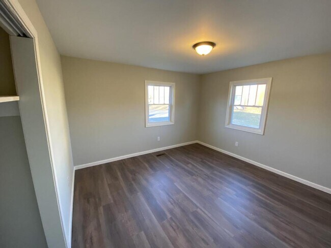 Building Photo - 115 Dogwood Lane