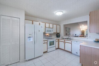 Building Photo - 744 Landover Cir