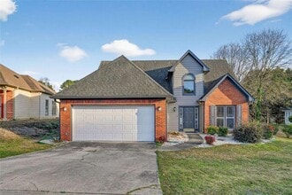 Building Photo - 7700 Lakeshore Ct